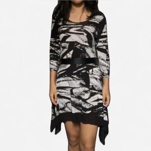 Vintage black and white asymmetrical mini dress with 3/4 sleeves